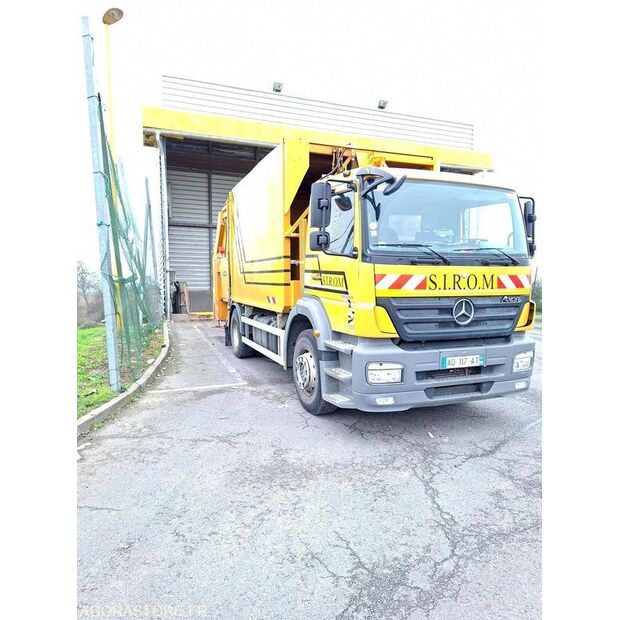 2009 Mercedes-Benz 1824-45106170