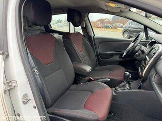 2014-renault-clio-1408666-45106192