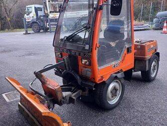 Image for COMMERCIAL VEHICLES 2000 Holder C240