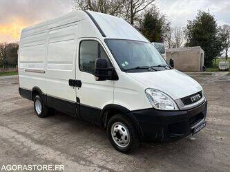 2011-iveco-35c18-1408668-45106209