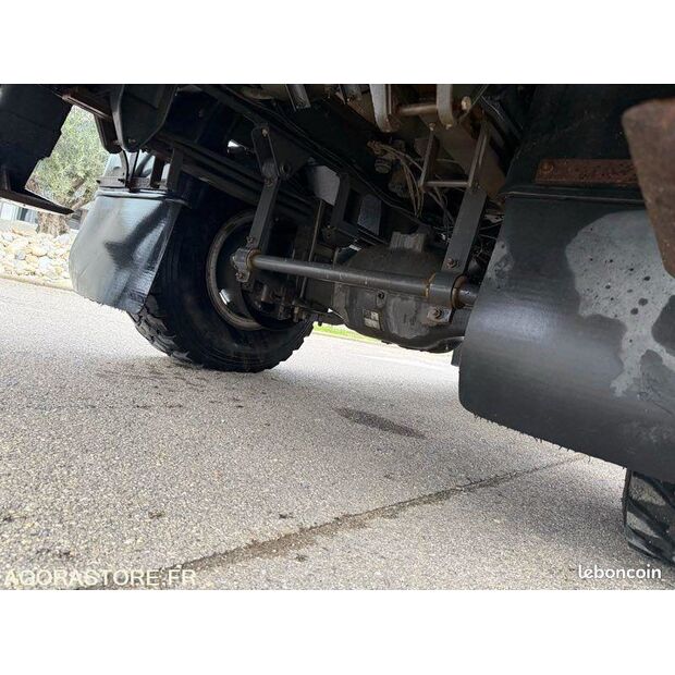 2019 Renault D-45106216