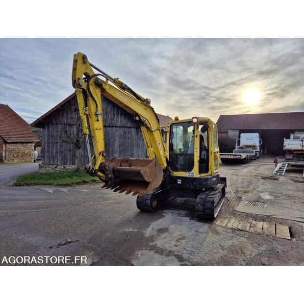 2015 KUBOTA U48-4-45106272