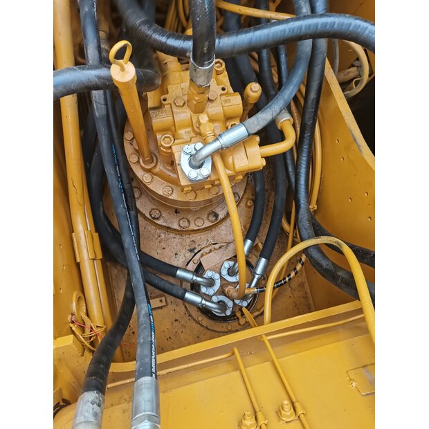 2024 كاتربيلر 320D-45106339