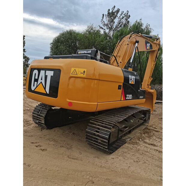 2024 كاتربيلر 320D-45106351