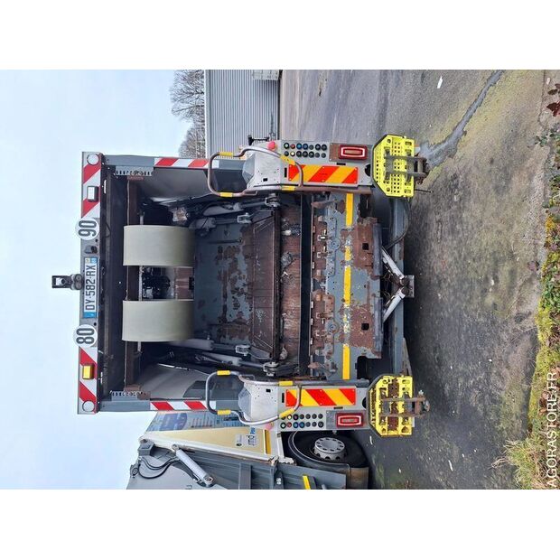 2016 Renault D WIDE-45106449