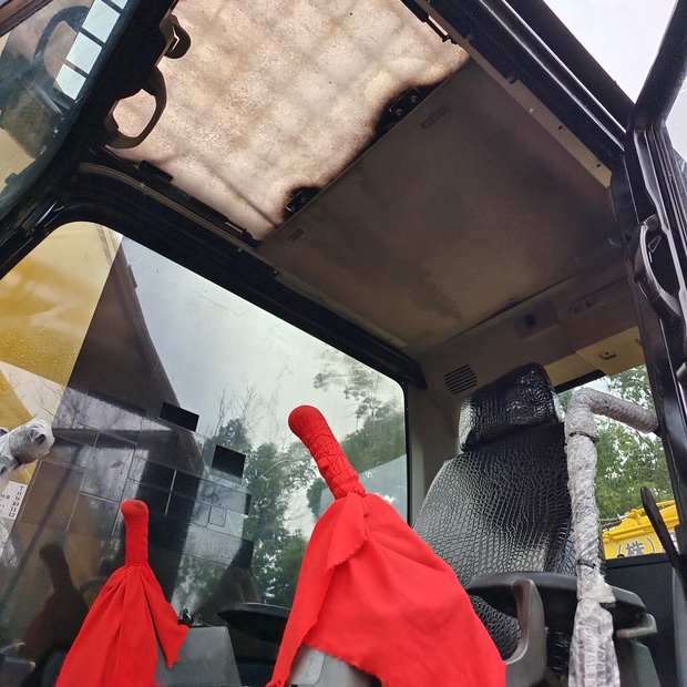 2024 Caterpillar 320D-45106459