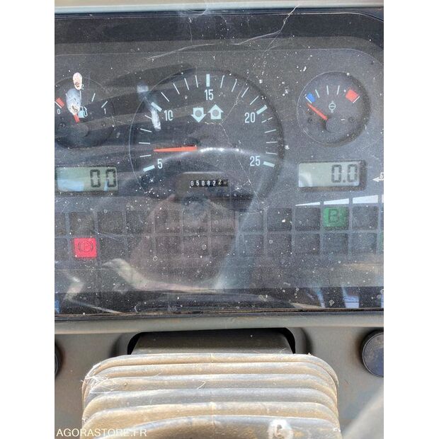 2002 Massey Ferguson 8210-45106771