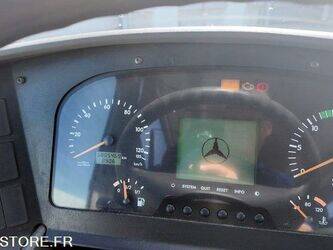 2010-mercedes-benz-intouro-1408712-45106940