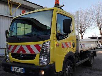 Image for Dump Trucks 2016 Renault Maxity