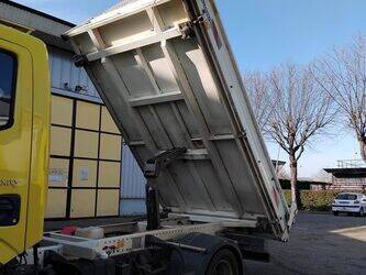 2016-renault-maxity-1408714-45106961