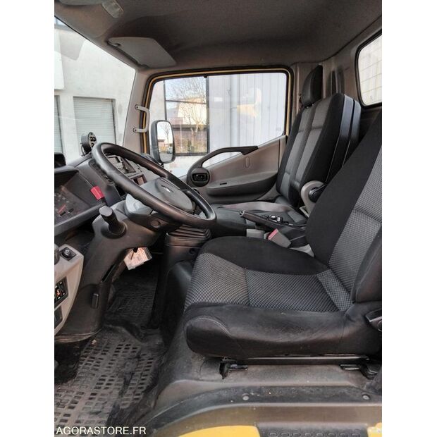 2016 رينو Maxity-45106966