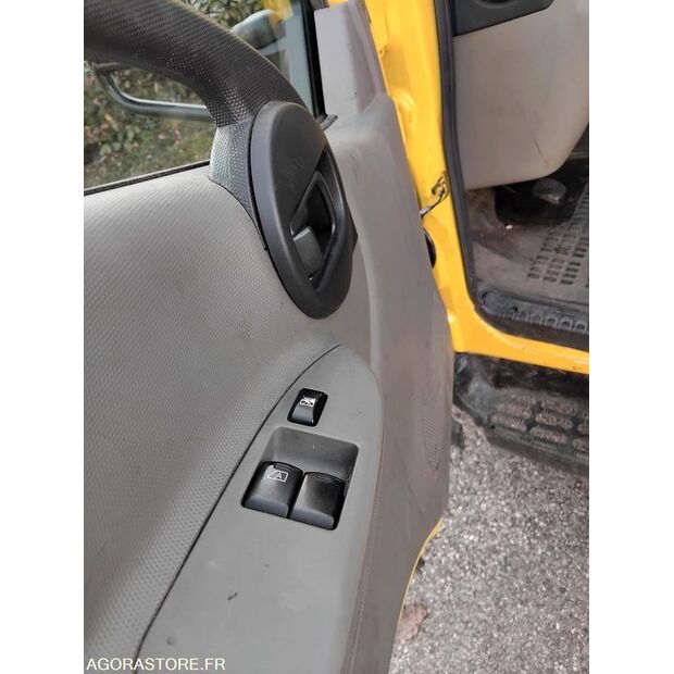 2016 رينو Maxity-45106970