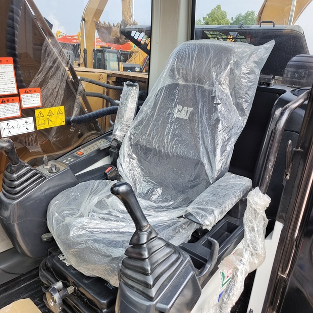 2024 Caterpillar 320D2-45107015