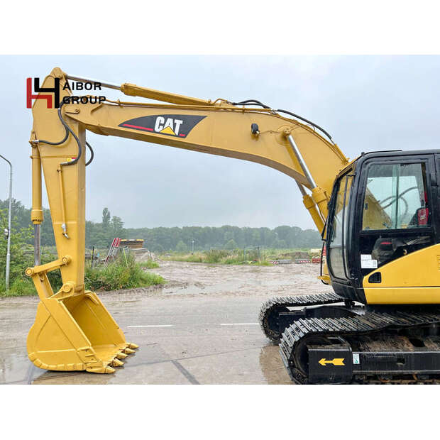 2022 كاتربيلر 320CL-45107128