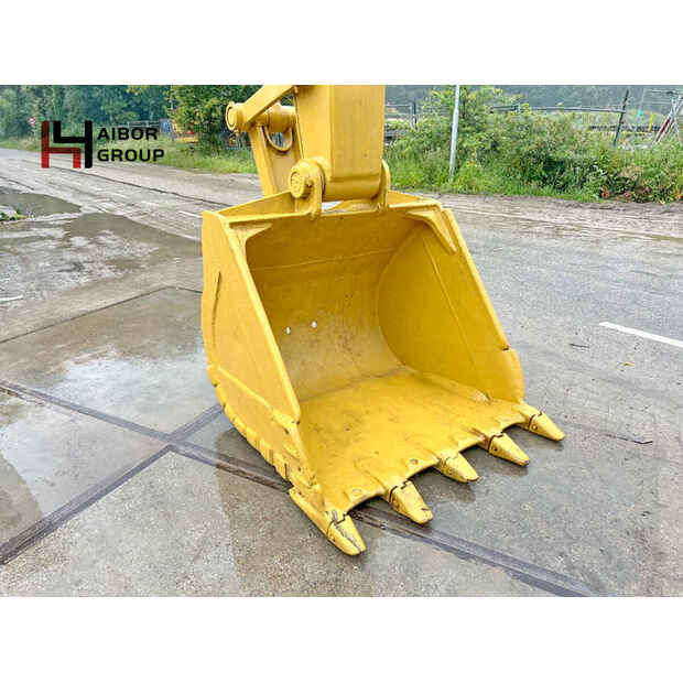 2022 كاتربيلر 320CL-45107135