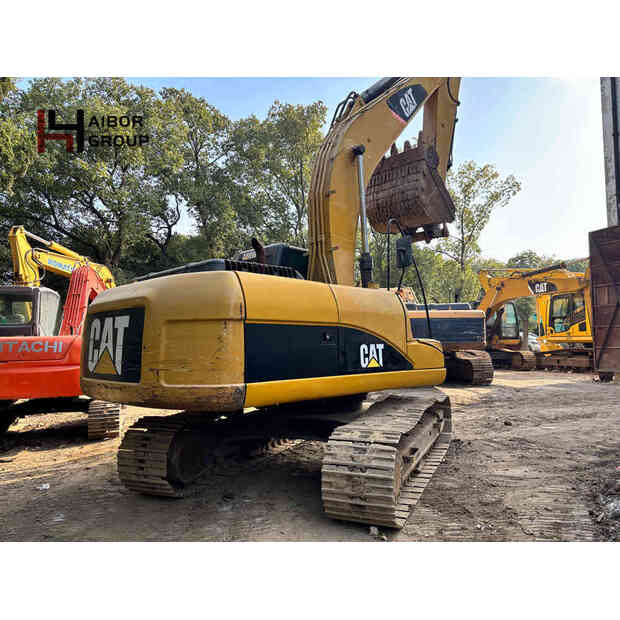 2019 Caterpillar 320D-45107184