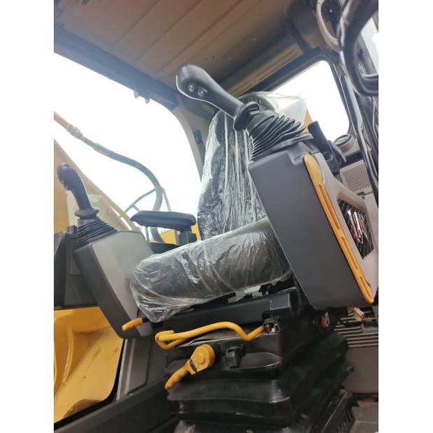 2024 كاتربيلر 323GC-45107272