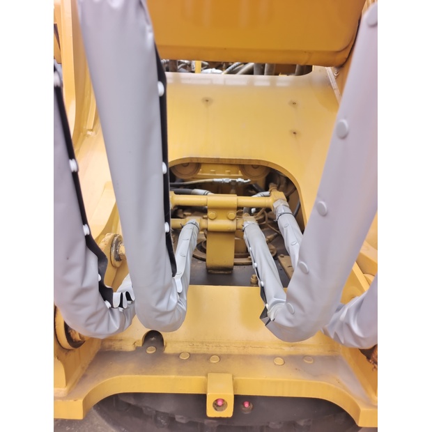 2024 كاتربيلر 323GC-45107276