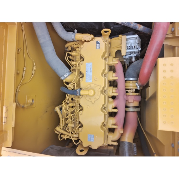 2024 كاتربيلر 323GC-45107282