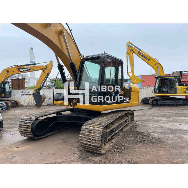 2016 Caterpillar 320C-45107449