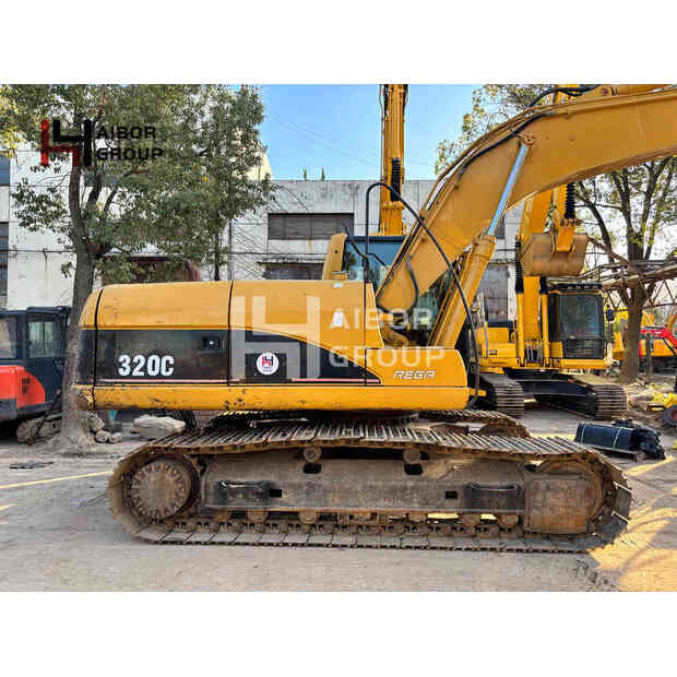 2020 Caterpillar 320C-45107481