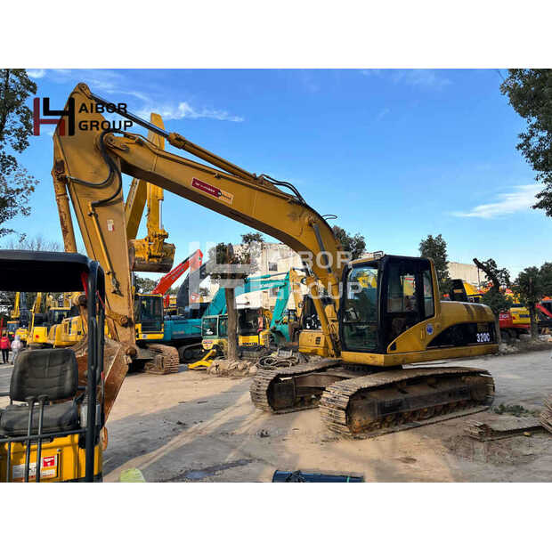 2020 Caterpillar 320C-45107487