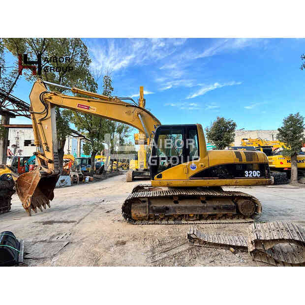 2020 Caterpillar 320C-45107491