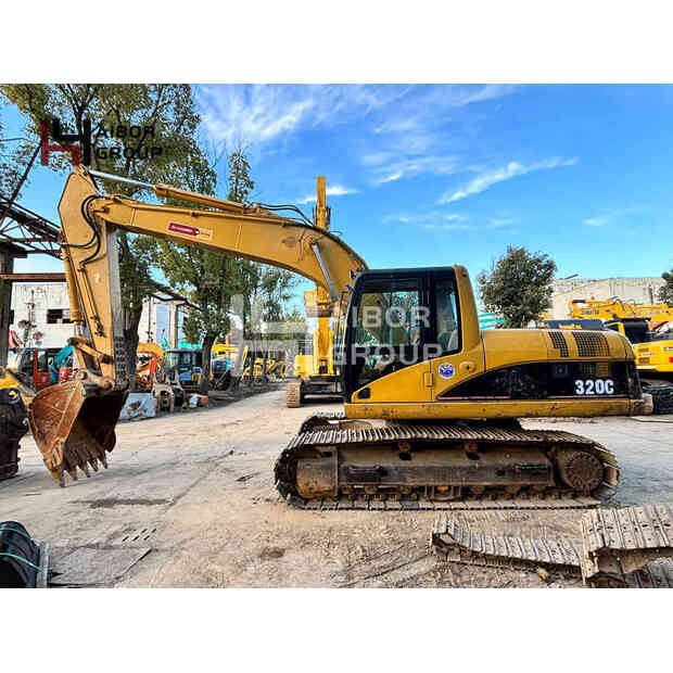 2020 Caterpillar 320C-45107492