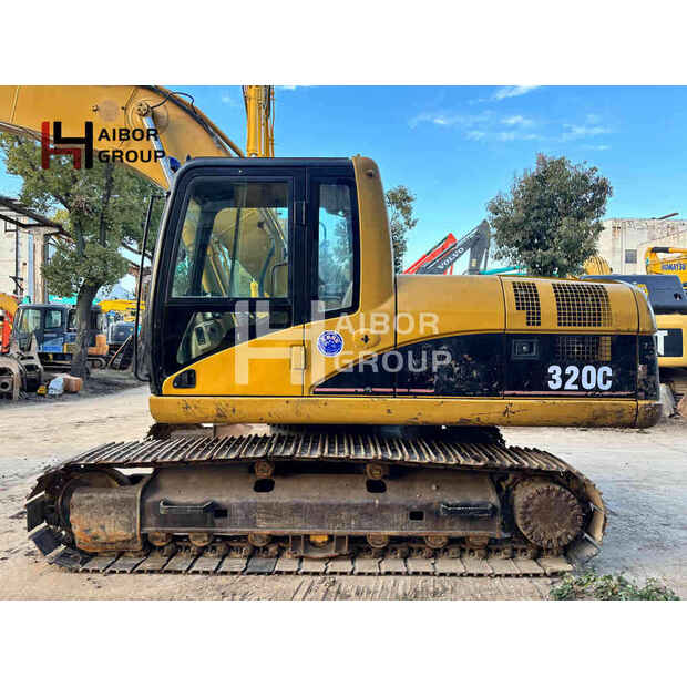2020 Caterpillar 320C-45107493