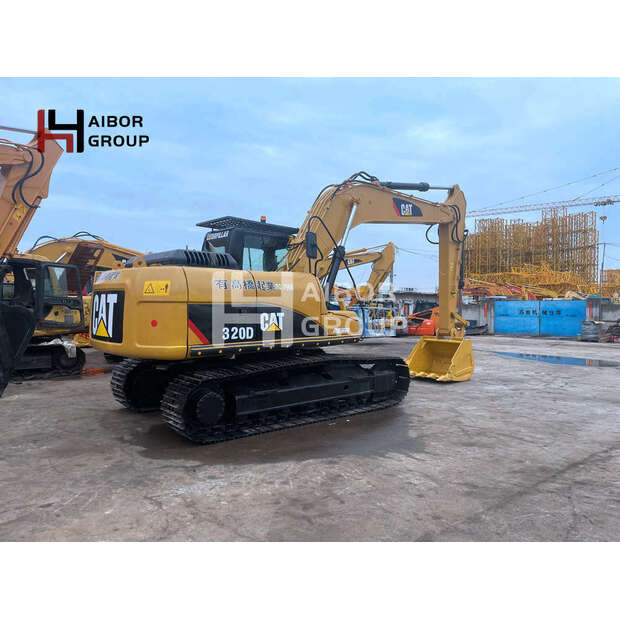 2016 Caterpillar 2320D-45107617