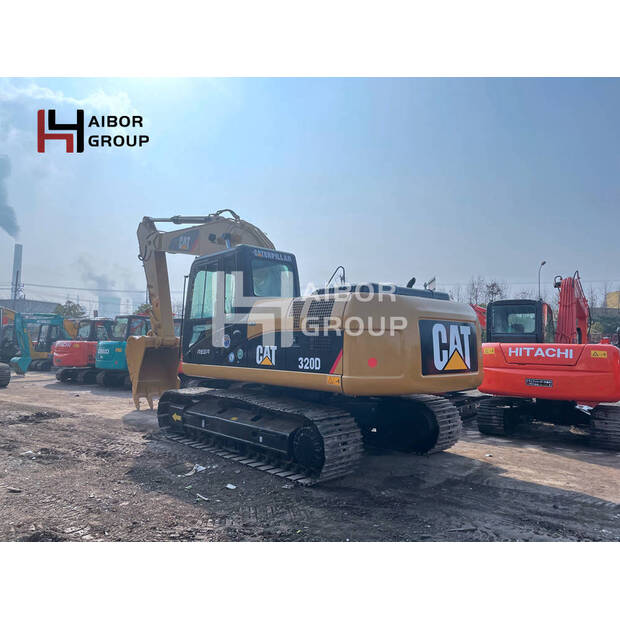 2017 Caterpillar 2320D-45107628