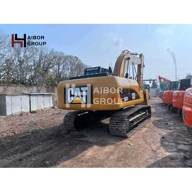 2017 Caterpillar 2320D-45107629