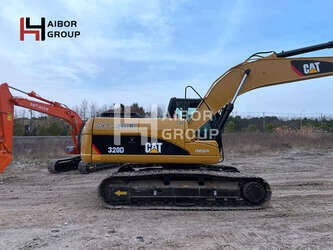 2019-caterpillar-2320d-45107645