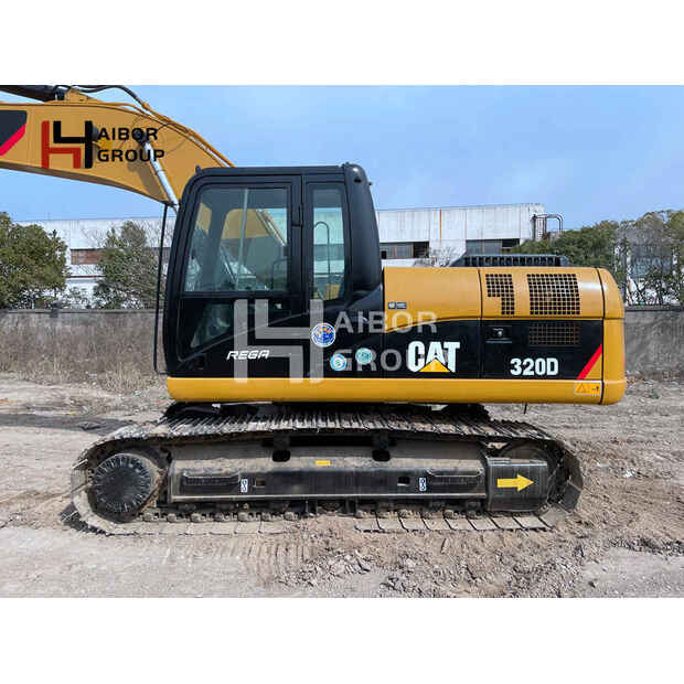 2019 Caterpillar 2320D-45107646