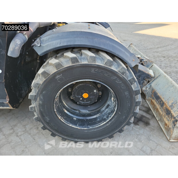 2017 جيه سي بي HD110W-45107678