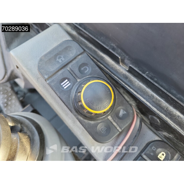 2017 جيه سي بي HD110W-45107682