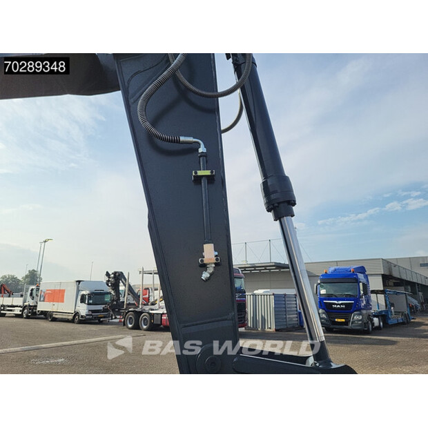 2025 هيونداي R210-45108675