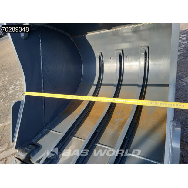 2025 هيونداي R210-45108677