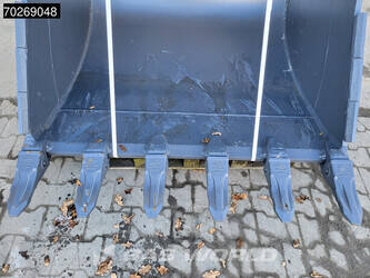 2024-strickland-s70-1408783-45108734