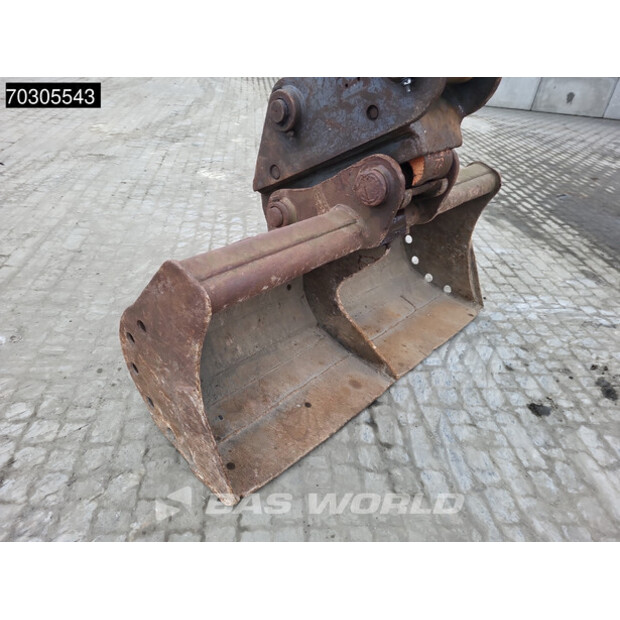 2017 Hitachi ZX210LC-6-45108870