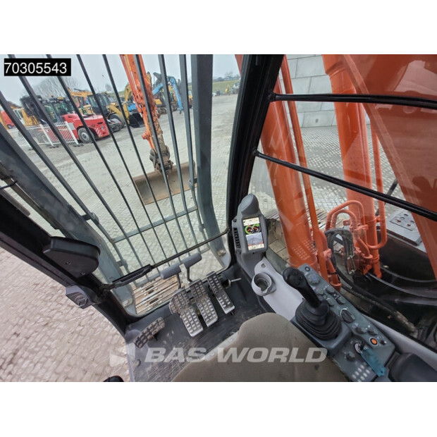 2017 Hitachi ZX210LC-6-45108886