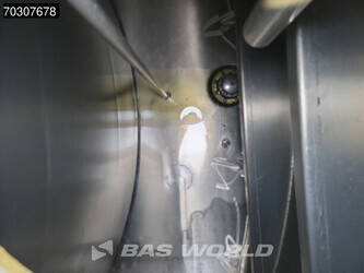 2010-mercedes-benz-axor-1824-1408796-45109144