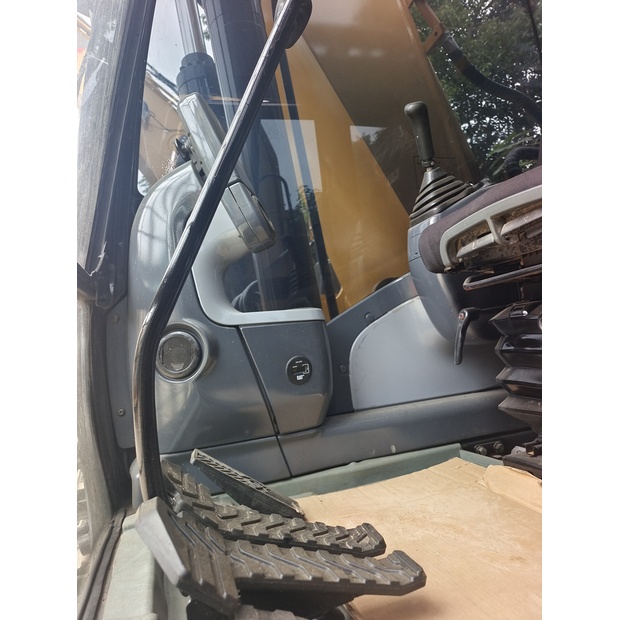 2024 كاتربيلر 324D-45109457