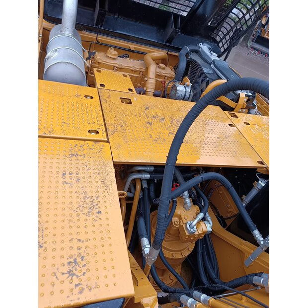 2024 Caterpillar 324DL-45109466