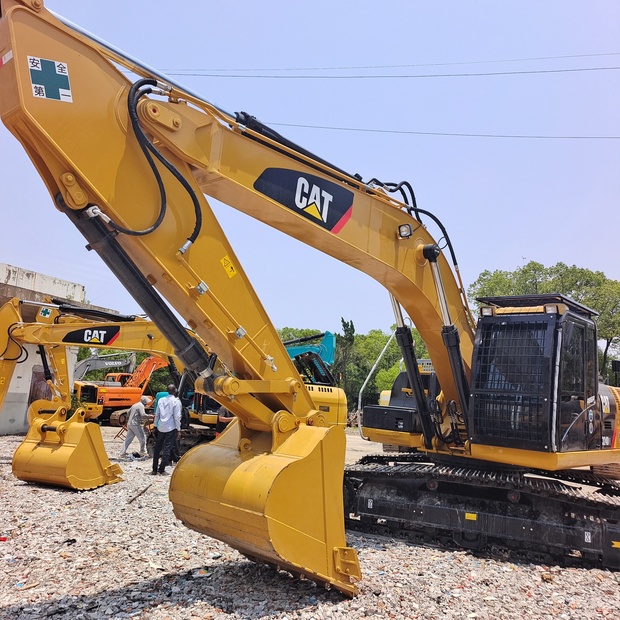 2024 Caterpillar 324DL-45109490