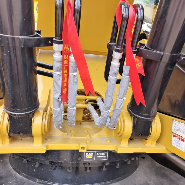 2023 كاتربيلر 329D2L-45109806