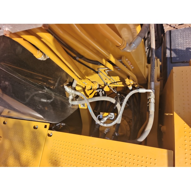 2024 Caterpillar 329D-45109833