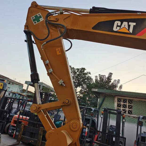 2024 Caterpillar 330GC-45110013