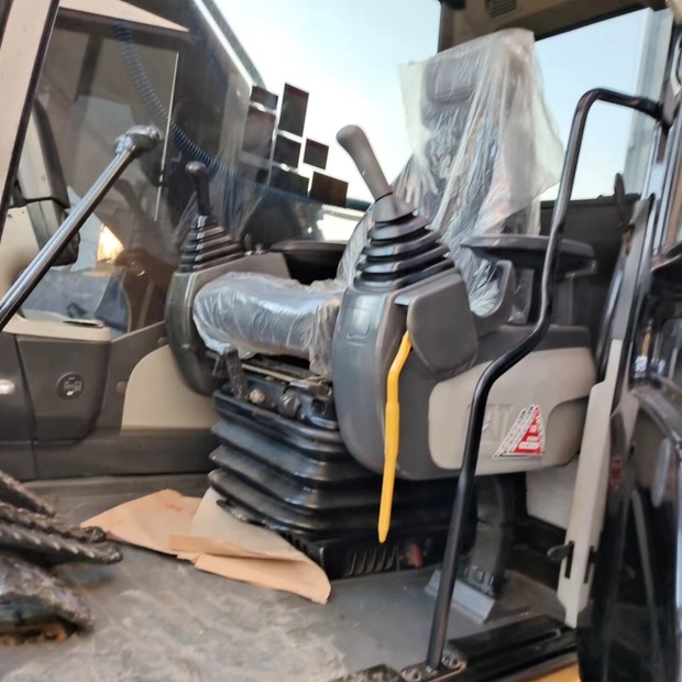 2024 Caterpillar 330GC-45110017