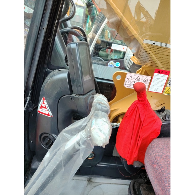 2023 Caterpillar 330GC-45110038